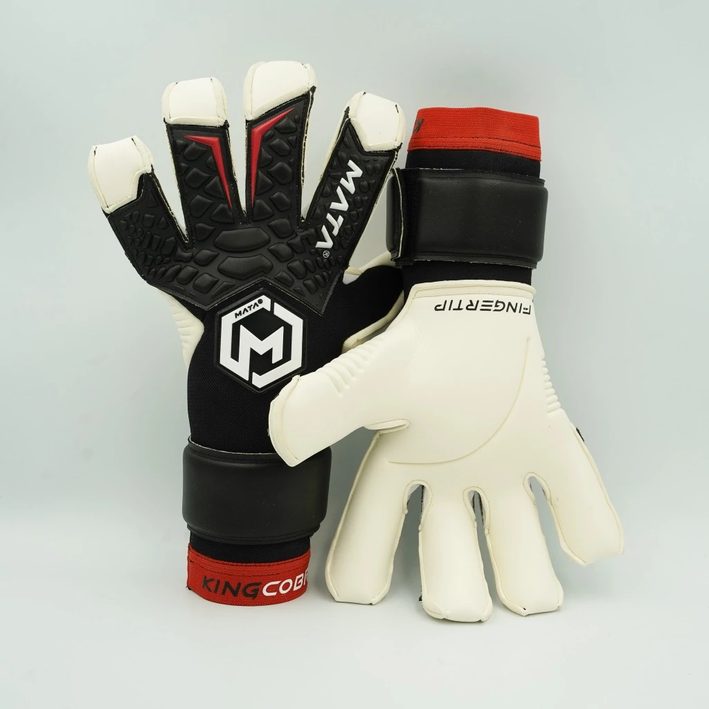 ถุงมือผู้รักษาประตู MATASPORT รุ่นท็อป King Cobra สีดำ-โฟมคอนแท็คสีขาว