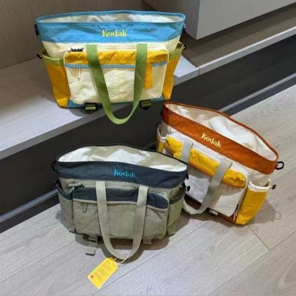 กระเป๋าสะพาย Kodak Color Block Large Capacity Luggage Bag