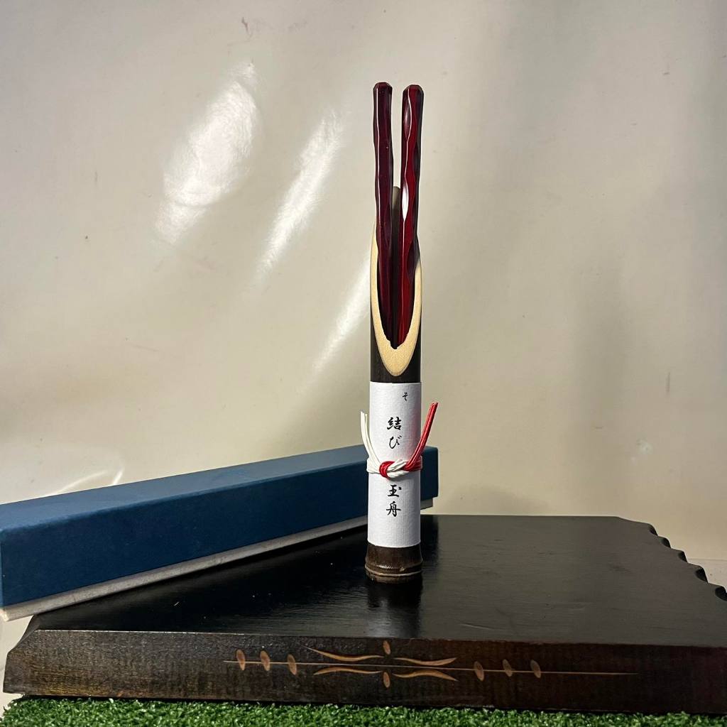 ตะเกียบญี่ปุ่นงานแลคเกอร์แท้แบบ Wajima-nuri (輪島塗) กล่องไม้桐箱 และปลอกไม้ไผ่เก็บ