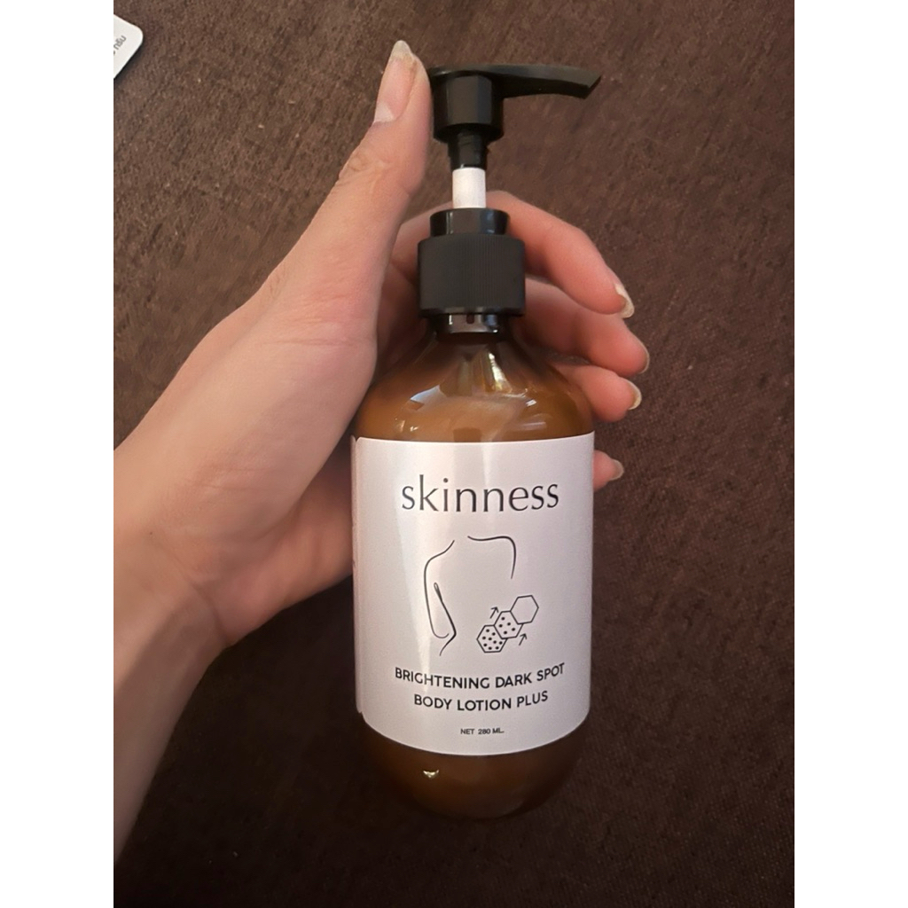 สูตรใหม่! skinness brightening dark spot body lotion ครีมบำรุงผิว