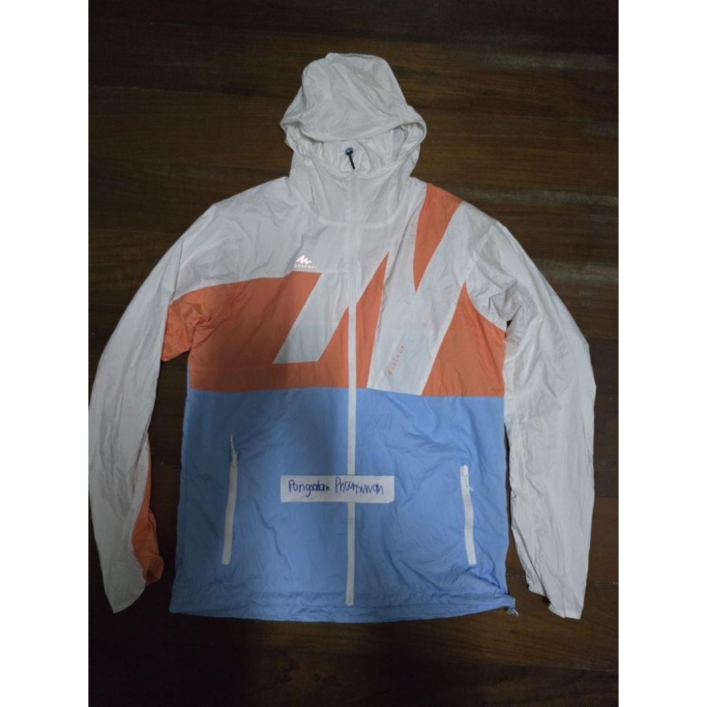 เสื้อคลุมมีฮูด QUECHUA งาน Decathlon อกประมาณ 21 นิ้ว