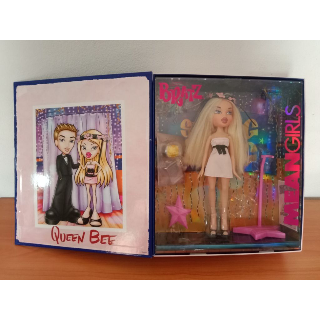 (used พร้อมส่ง)Bratz รวมรุ่น กล่อง เสื้อผ้า อุปกรณ์รุ่น Mean girls regina ตัวตุ๊กตารุ่น wintertime w