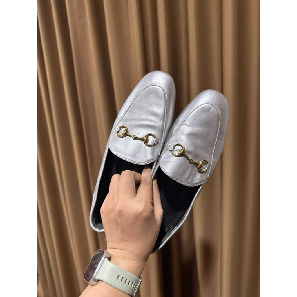 รองเท้า gucci มือสอง