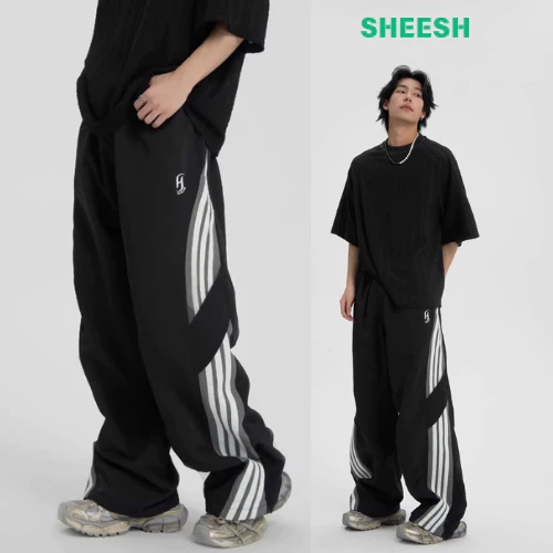 SHEESH กางเกงวอร์ม ฟรีไซส์ ขาปล่อย รุ่นแต่งแถบ ใส่สบาย ผ้าบาง ใส่ได้ทั้งชายหญิง สีดำและสีเทา M-3XL