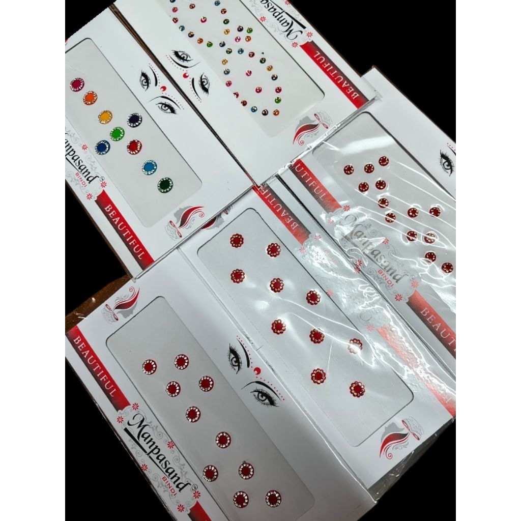 Bindi บิณฑีอินเดียตกแต่งหน้าผาก