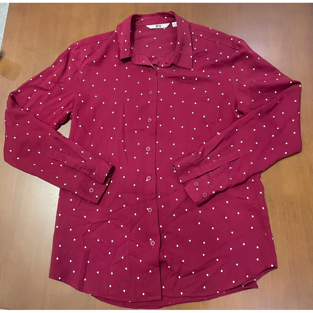 Uniqlo ยูนิโคล่ มือ 2 เสื้อเชิ้ตผ้าเรยอน สภาพดี ไซส์ S
