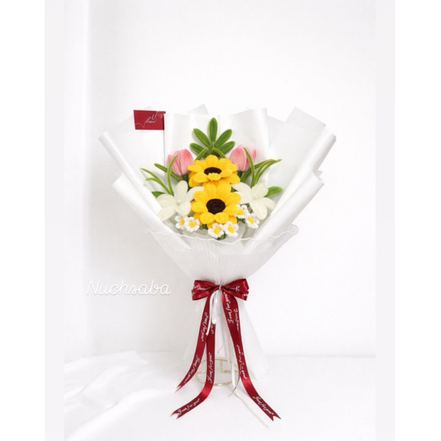 ส่งฟรีช่อดอกไม้ ช่อดอกทานตะวันลวดกำมะหยี่ ดอกไม้รับปริญญา ดอกไม้วาเลนไทน์ ของขวัญ เลือกการ์ดได้