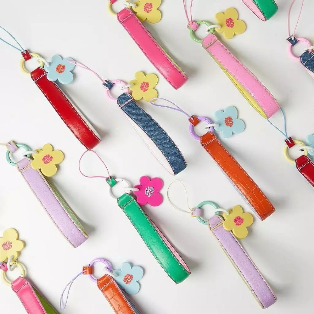 CROSS CULTURE - CAPRI PHONE STRAP สายห้อยโทรศัพท์และกล้อง สีสันสดใส
