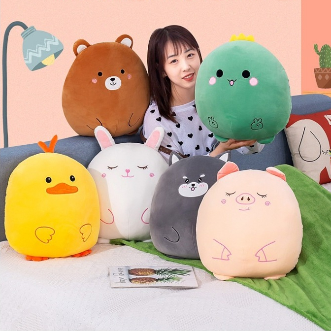 HT ขายส่ง 130฿ หมอนผ้าห่ม หมอนผ้าห่มสุดน่ารัก เป็นได้ทั้งผ้าห่ม หมอน ที่พิงหลัง รูปลักษณ์การ์ตูน พกพาสะดวก ราคา ถูกที่สุด ดีลบีเคเค รูปภาพหลัก