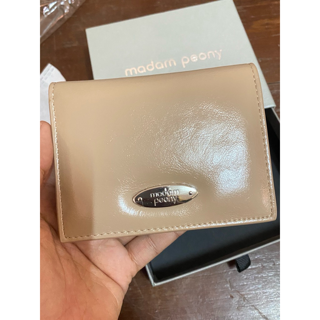 กระเป๋าสตางค์ Madam Peony จากราคา 690 บาท
