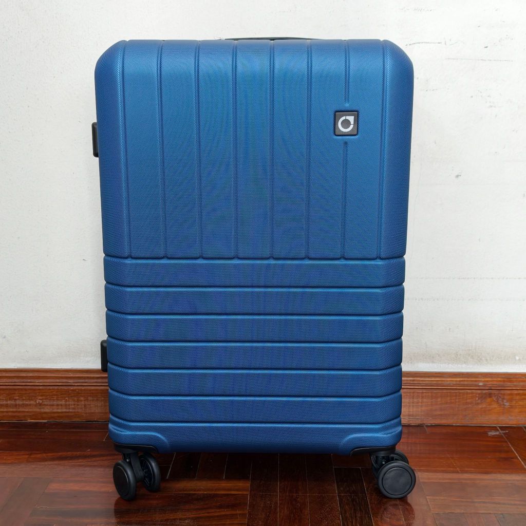 กระเป๋าเดินทาง CAGGIONI ขนาด 24 นิ้ว สี Infinity Blue สีน้ำเงิน ของใหม่ไม่ผ่านการใช้งาน