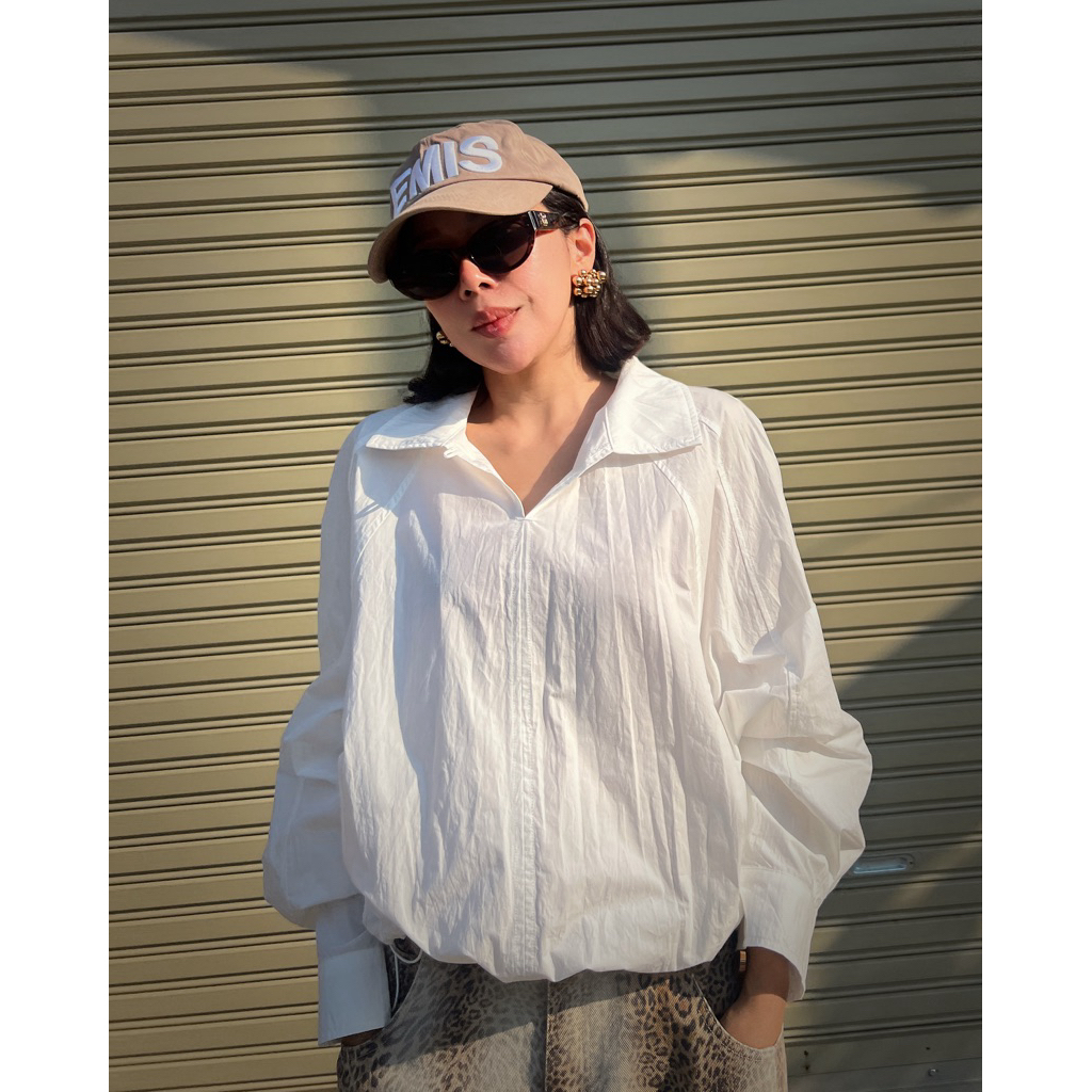 S31 - Nylon shirt เสื้อคอปกผ้าไนล่อนสีขาว