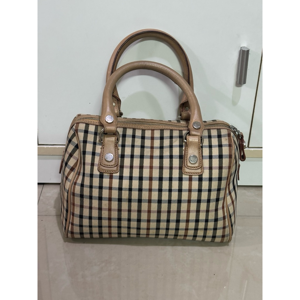 กระเป๋าถือDaksทรงหมอนมือสอง