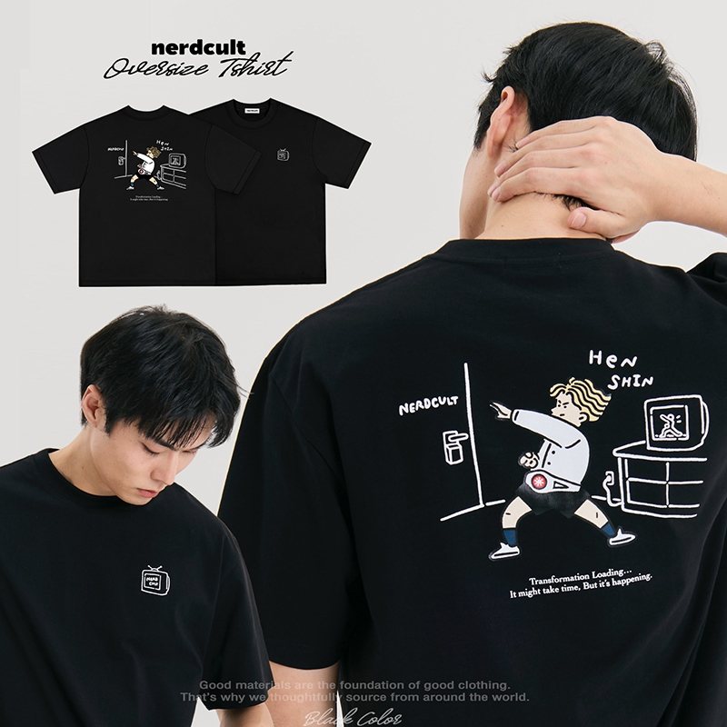 NERDCULT | HENSHIN Graphic TEE | RELAX CUT™ (เสื้อยืดทรงหลวม)