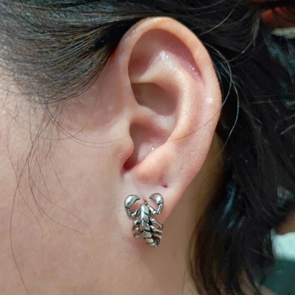 ต่างหูห่วงสแตนเลสสีลมควันลายscorpion สุดเท่