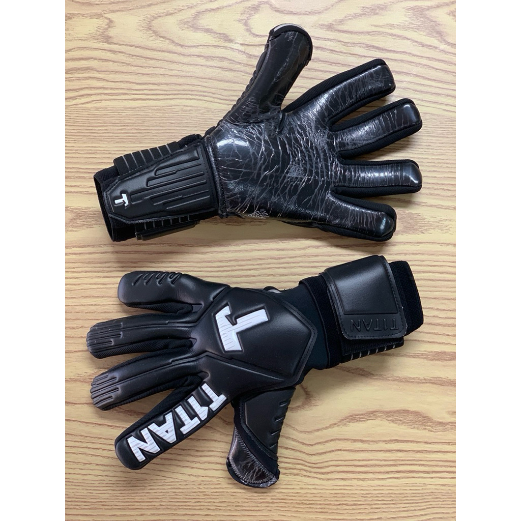 T1TAN LEGEND 1.0 BLACK-OUT