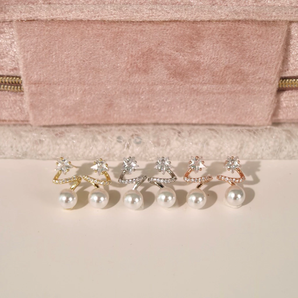 Socrush.bkk | SWIRLY STAR earrings | SE-049 | ต่างหู มุก ดาว เพชร