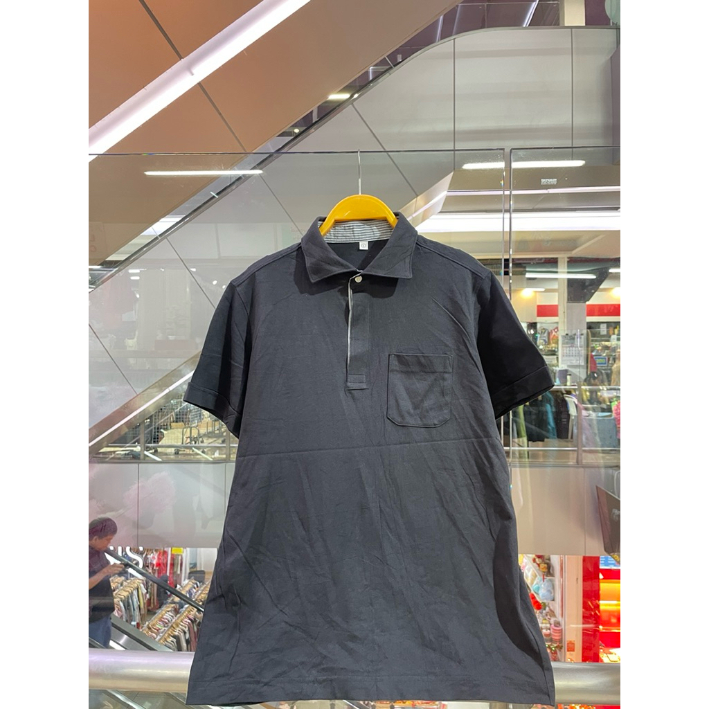 เสื้อโปโลผู้ชายสีดำUNIQLO