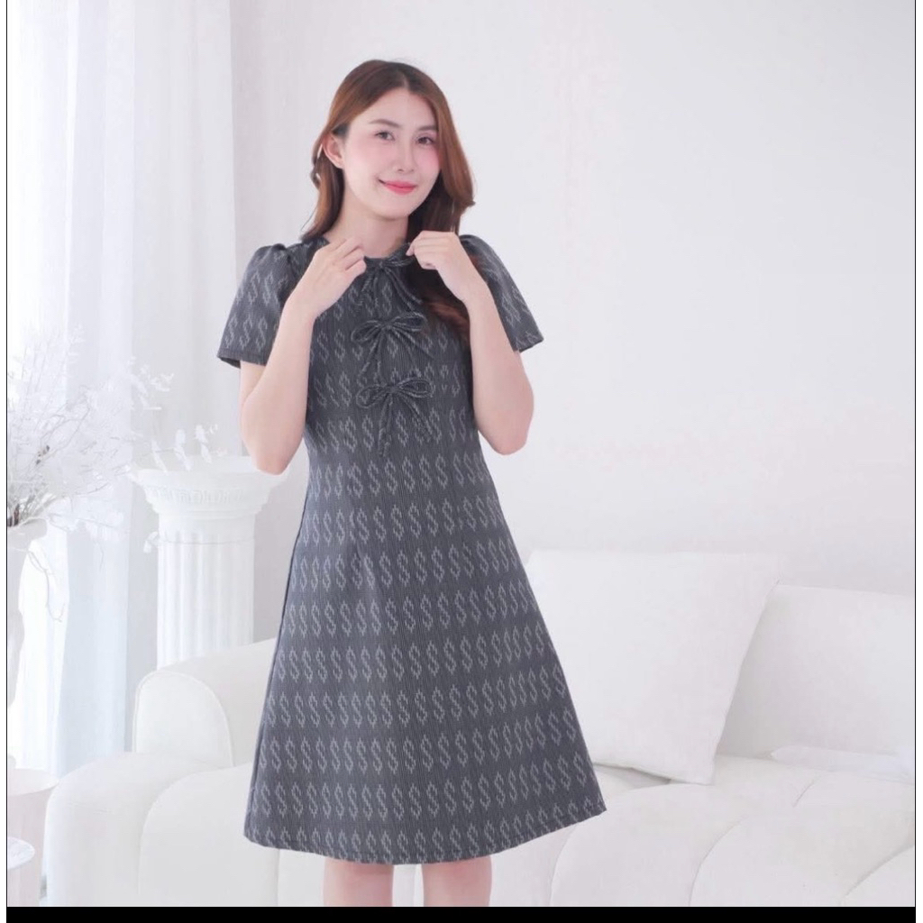 dress ทำงาน จากร้าน ชุดทำงานผ้าไทย by mabel