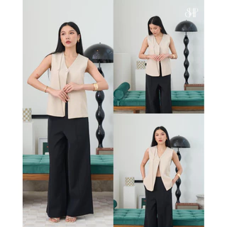 DAPHNE TOP (เฉพาเสื้อ) เสื้อแขนกุดคอวี ดีเทลแต่งด้านหน้า 3 ชิ้น ใส่แล้วดูมีมิติ ผ้านุ่ม ใส่สบาย อยู่ทรง