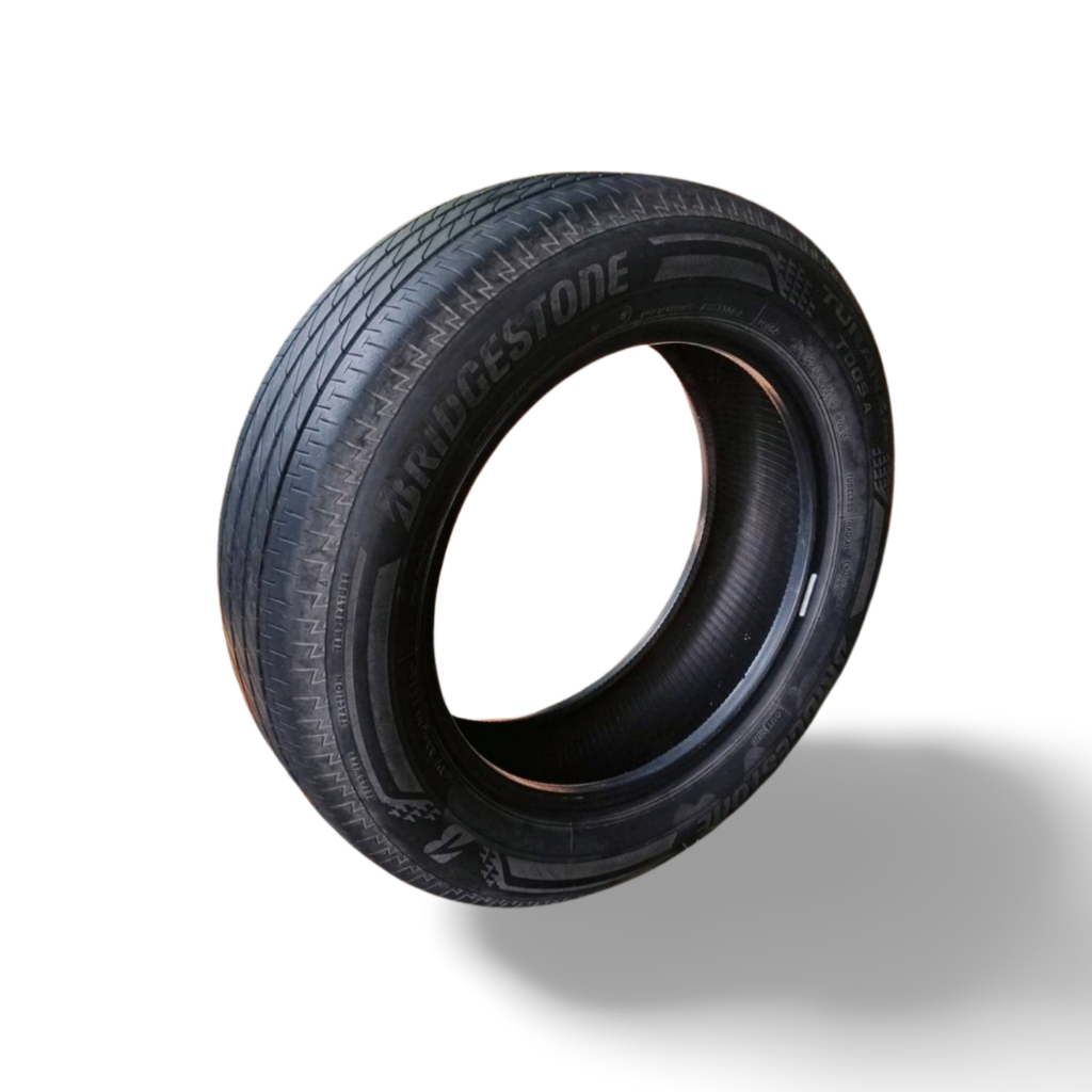 205/60R16 Bridgestone [ DOT 11/18 ]