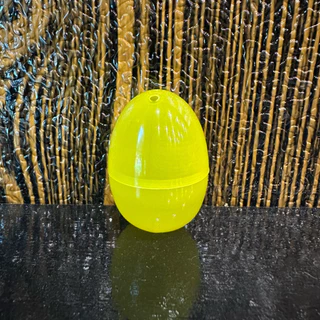 ไข่จับฉลาก มี 6 สี ขนาดเล็ก 4 เซนติเมตร egg plastic มีจัดเซต หลายแบบ ซื้อแยกสีก็มี