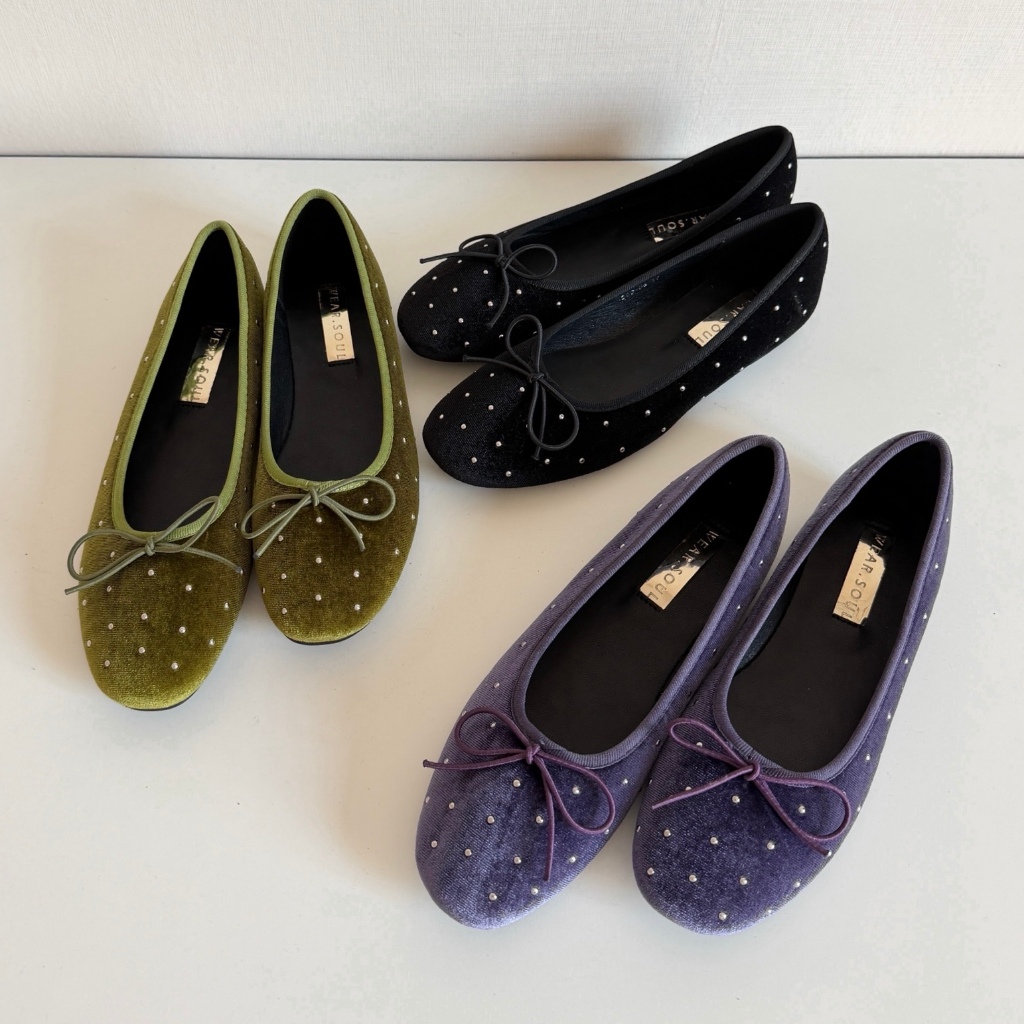 [พร้อมส่ง] WEAR.SOUL #S677-Studded Velvet Flats รองเท้าแฟลต รองเท้าส้นแบน