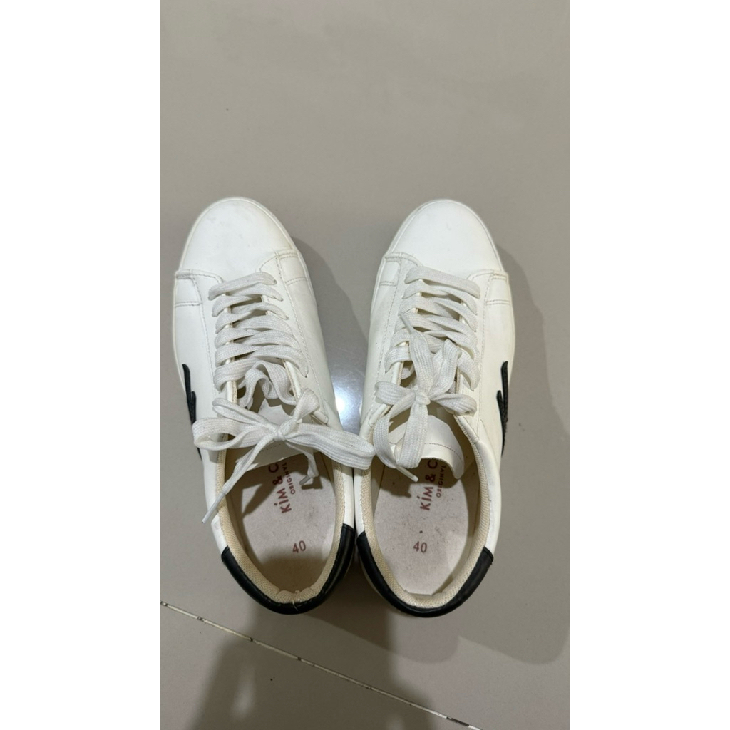 รองเท้า Kim&Co มือ2 สภาพใหม่ ใส่2ครั้งถ้วน