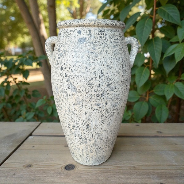 Flowerpotกระถางดินเผาทรงไข่สูง มีหู 2 หู สีวินเทจ เก่า ๆ ขนาด 33 x 55 cm. ใช้เป็นกระถางต้นไม้หรือใช้เสียบร่มได้