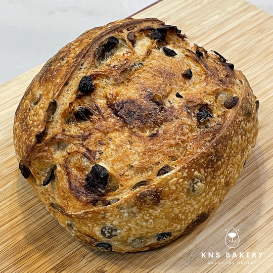 ขนมปังซาวโดวจ์มะเขือเทศและมะกอก(Sun-dried tomatoes and olive sourdough)