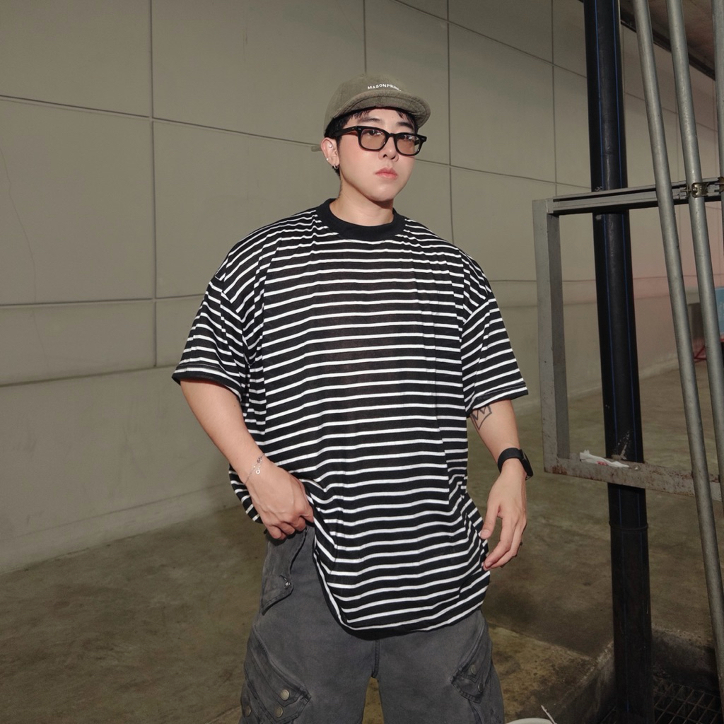 QCLOTH : black stripes oversize ผ้าบางเบา ไม่ร้อน ❄️ (ส่งด่วนในวัน!!)