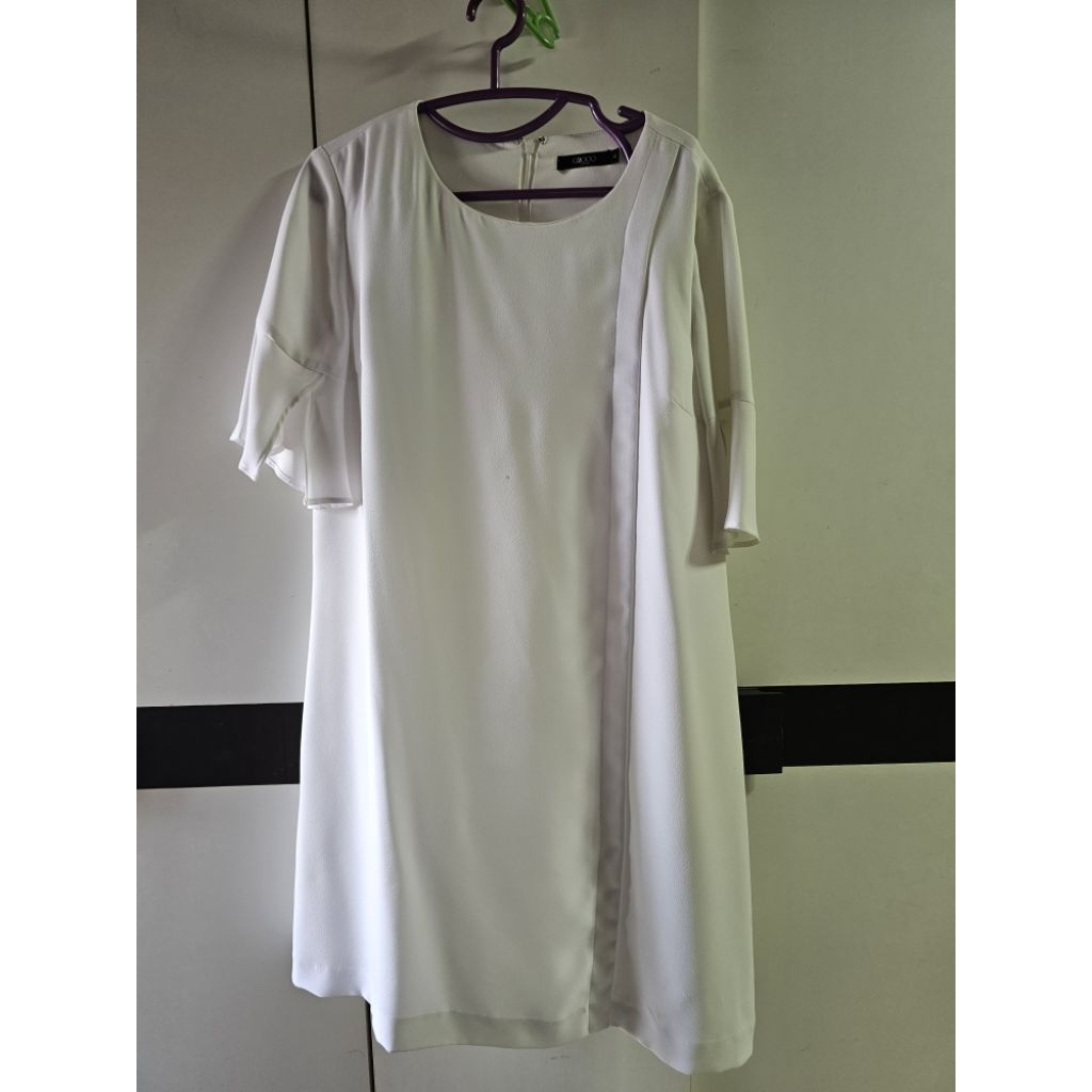 (มือสอง) เดรสขาว ยี่ห้อ G2000 Size 42