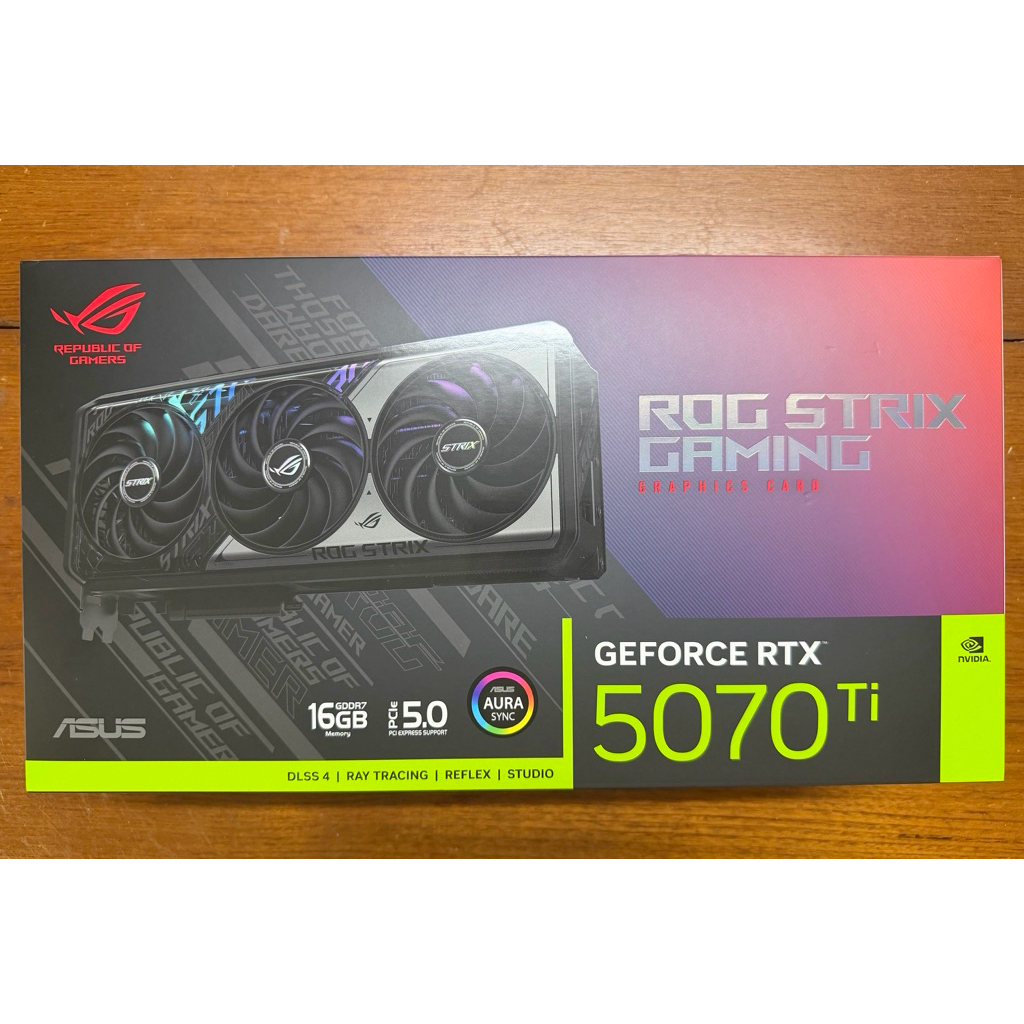 Asus RTX 5070 Ti ROG มือ 1