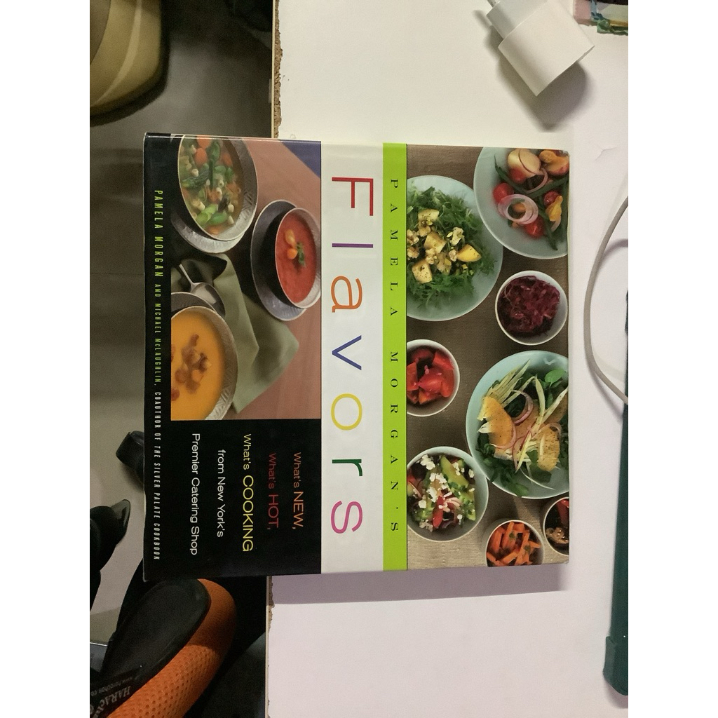69/ มือ2 ปกแข็ง มีตำหนิบ้าง หนังสือสอนทำอาหาร PAMELA MORGAN’s FLAVORS by Pamela Morgan