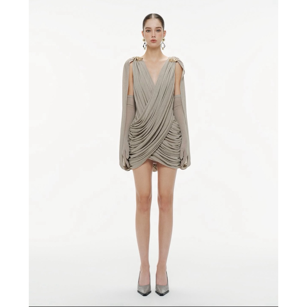 Grey draped cape dress ชุดเวียดนามแท้จากแบรนด์ Mollynista พร้อมส่งจากไทย