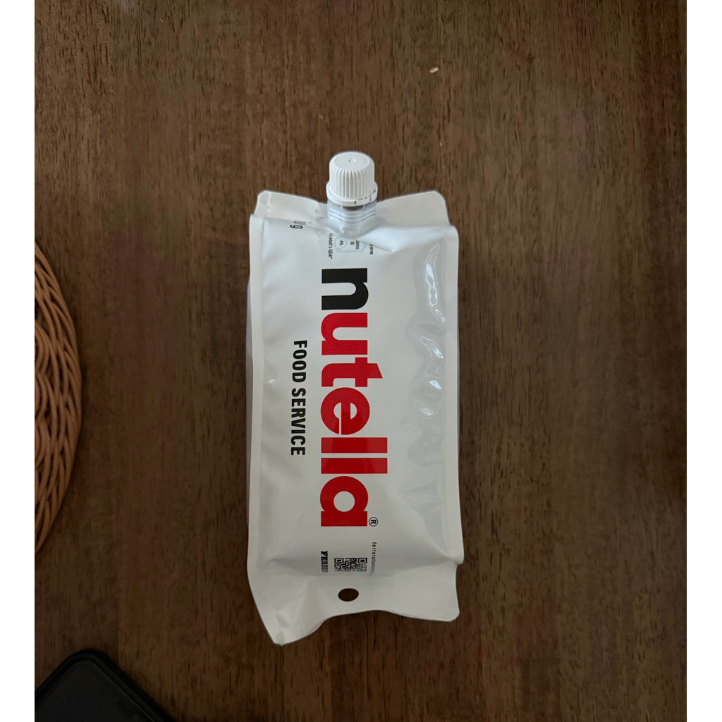 Nutella Hazelnut  Spread  With  Coca Instant Piping Bag (1Kg) นูเทลล่าแบบถุงรีฟิล ขนาดถุงละ 1000 กรั