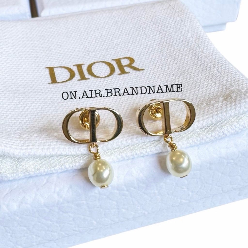 🎉ขายดีสุด💯ของแท้ 100% New dior petit CD earrings ต่างหูรุ่นฮิตสุด ขายดีมาก น่ารัก