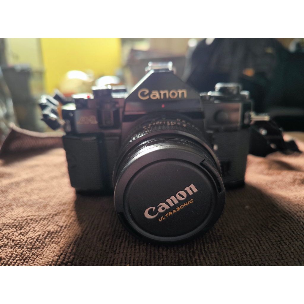 มือสอง - กล้องถ่ายรูป  กล้อง Canon A1 สภาพดี