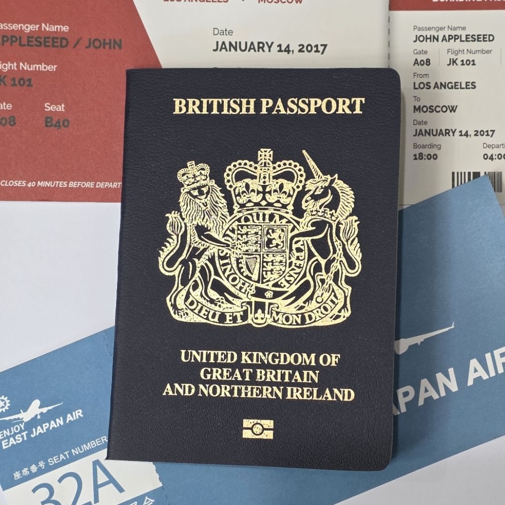 สมุด passport สมุดเดินทาง ราชอาณาจักรอังกฤษ กับ ไอซ์แลนด์  ขนาดเท่าของจริง ปริ๊นท์ลายเกือบเหมือนจริง