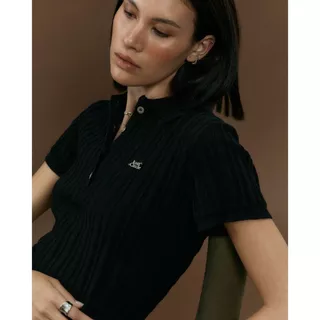 knitCircle - FORUM knit Polo Shirt (3 สี) เสื้อโปโลไหมพรม ลายทอเส้นนูน เป็นเส้นตรงแนวตั้ง สลับลายเล็กใหญ่ตลอดตัว ใส่สบาย