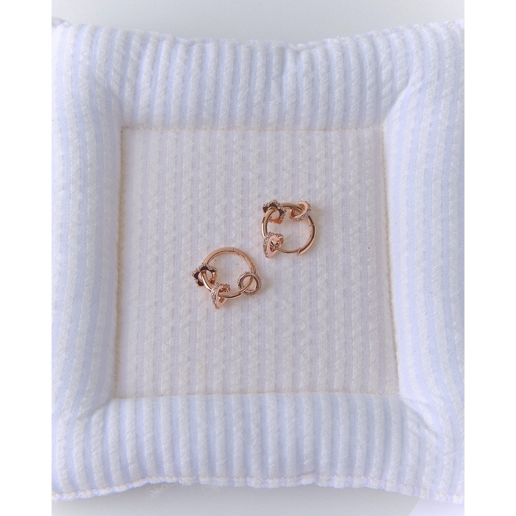 Julys - pebbles huggie earrings