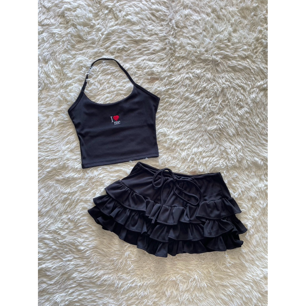 i love me ชุดเซท2ชิ้น เสื้อ+กระโปรง ~ มือ2