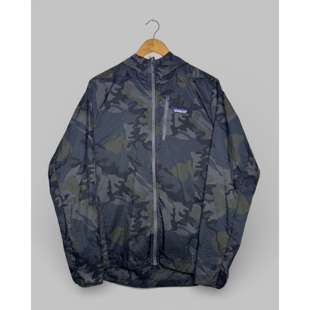 Patagonia Lightweight Hooded Jacket Outdoor Hiking Windbreaker Rare เสื้อแจ็คเก็ต Patagonia ของแท้