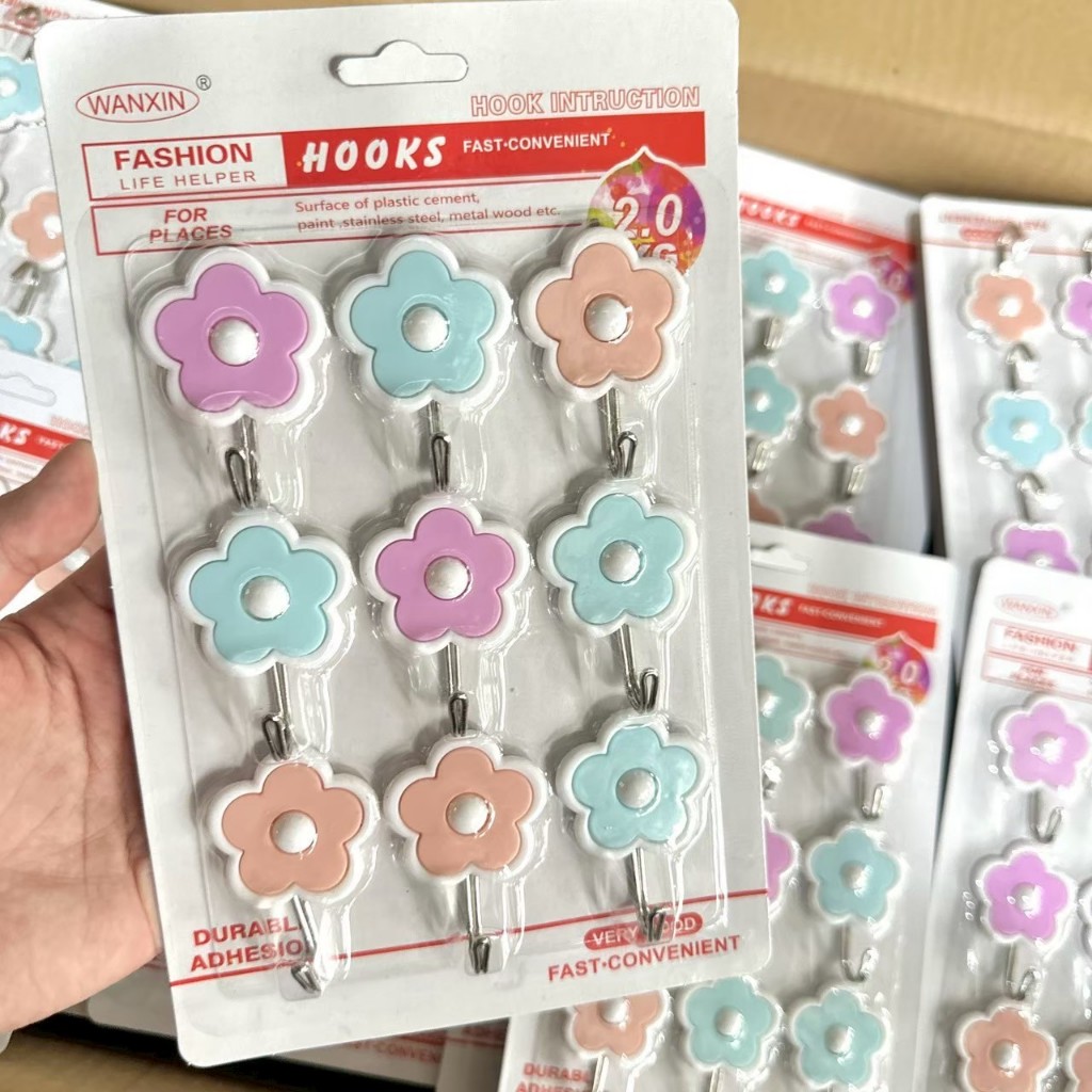 [ขายยกโหล12แผง] ตะขอแขวนติดผนัง ดอกไม้ 1แผงมี9ชิ้น คละสี