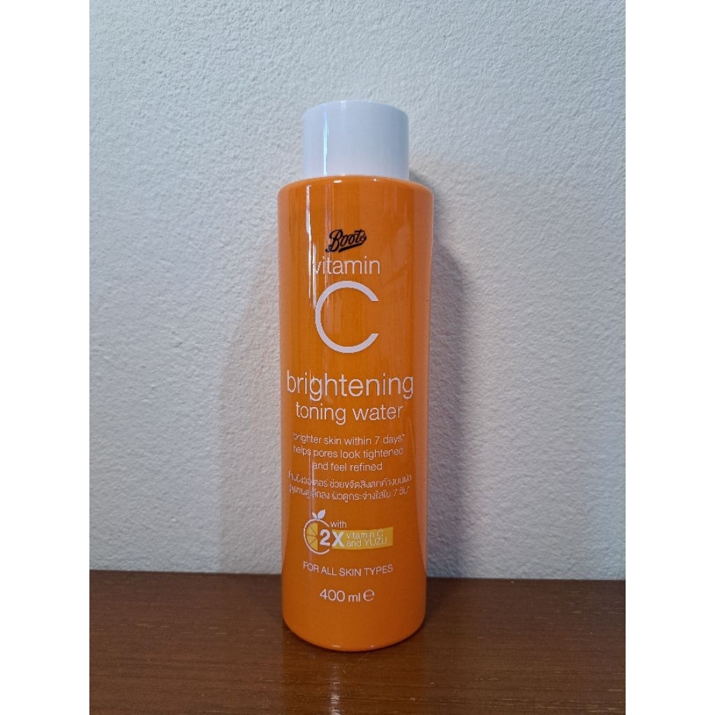 Boots Vitamin C Brightening Toning Water 400 ml. บู๊ทส์ วิตามิน ซี ไบรท์เทนนิ่ง โทนนิ่ง วอเตอร์ 400 มล.