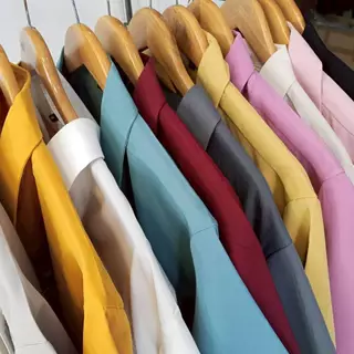 เสื้อเชิ้ตแขนสั้นผู้ชาย Oversize ใส่คลุมได้ เสื้อเชิ้ตเกาหลี ดำ/กรม/เทา/แดง/ขาว/ส้ม/เหลือง ใส่สบาย