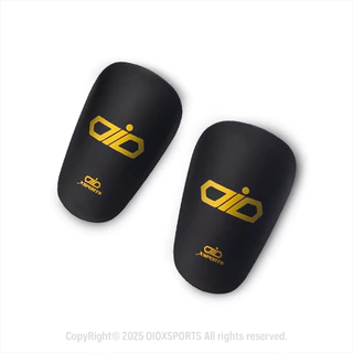 ชุดสุดคุ้ม OIOXSPORT ที่ดันทรง 1 คู่ (คละสี)+สนับแข้งจิ๋ว 1 คู่ (คละสี)+ที่ช้อนรองเท้า 1 ชิ้น เหมาะสำหรับสายกีฬา