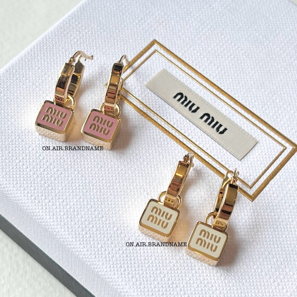 🔥ถูกที่สุด🎉ของแท้💯New miu miu earrings ต่างหู รุ่นนี้น่ารักสุด ทรง cubic dice น่ารักมาก