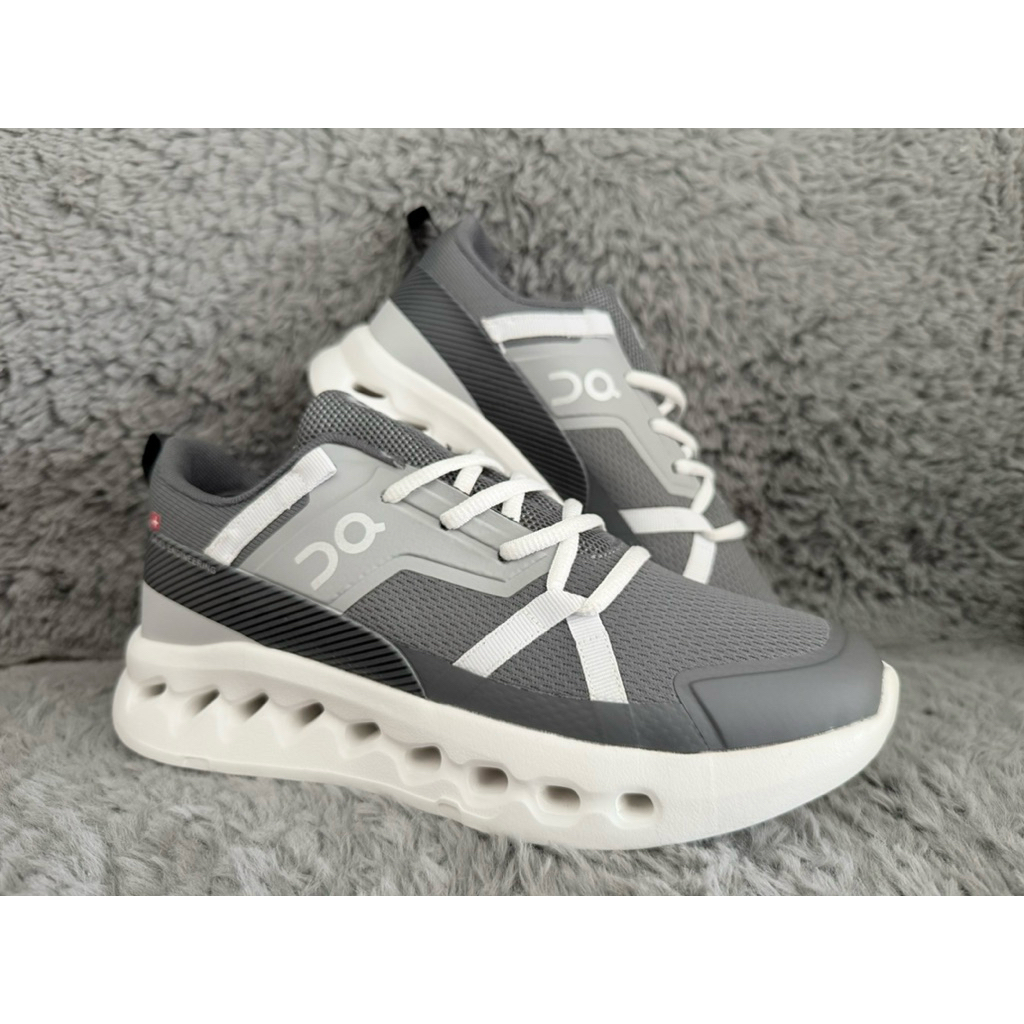 On Cloud Size 41 ยาว 26 cm (รองเท้ามือสอง)