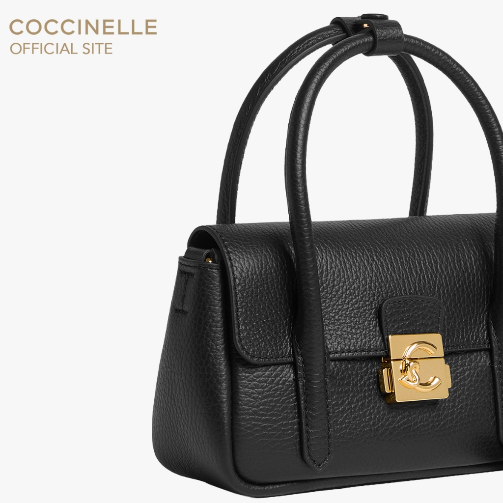COCCINELLE กระเป๋าถือมินิผู้หญิง รุ่น C-ME LOCK MINI HANDBAG POCHETTE 580101 สี NOIR ราคา ถูกที่สุด ดีลบีเคเค แกลเลอรีภาพที่ 4